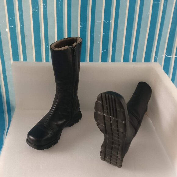 37/6us La Canadienne Mouton Tall Shearling Boot for extreme winter rated -45 deg - Picture 2 of 8